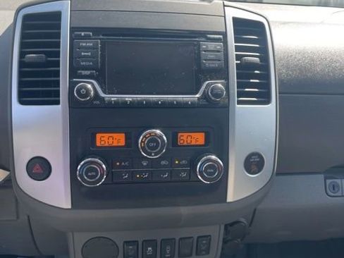 Used 2016 Nissan Frontier SV w/ SV Value Truck Package RWD image 12