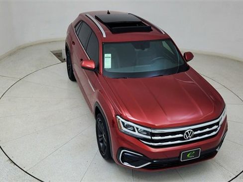 Used 2021 Volkswagen Atlas Cross Sport SE w/ Panoramic Sunroof Package image 75
