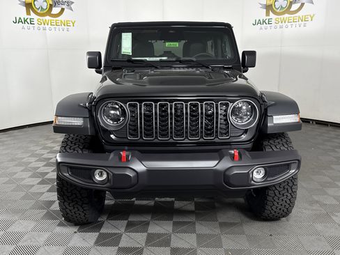 New 2026 Jeep Wrangler Unlimited Rubicon w/ Technology Group image 3