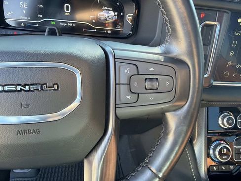 Used 2023 GMC Yukon XL Denali Ultimate image 30