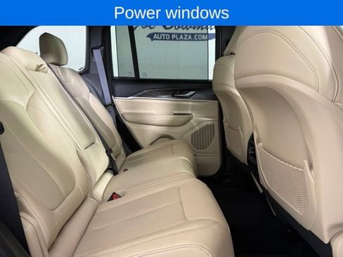 Used 2023 Jeep Grand Cherokee Limited w/ Luxury Tech Group II AWD/4WD image 19