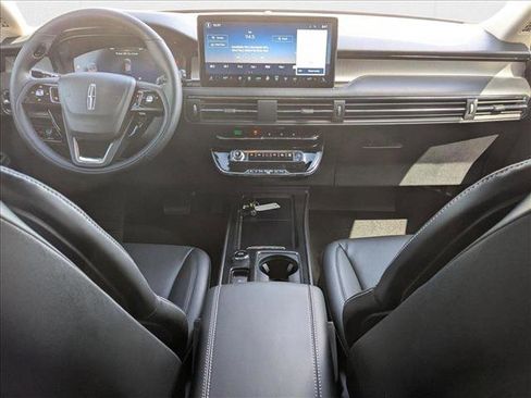 New 2025 Lincoln Corsair Premiere w/ Equipment Group 101A image 15