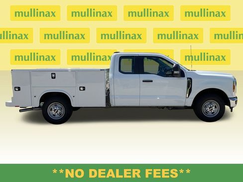 New 2025 Ford F250 XL w/ XL Chrome Package image 2