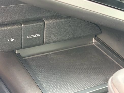 Used 2024 Toyota Camry SE image 26