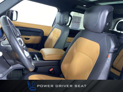 Used 2023 Land Rover Defender 90 X-Dynamic SE image 18