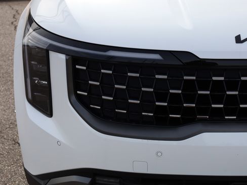 New 2026 Kia Carnival SX w/ SX Dark Edition Package FWD image 21