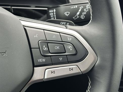 Certified 2025 Volkswagen Atlas Cross Sport SE w/ Black Wheel Package image 23