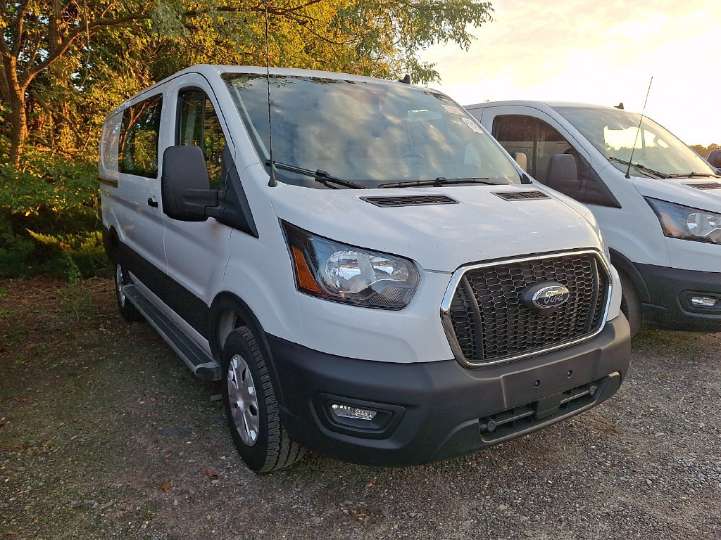 Used 2025 Ford Transit 250 Low Roof w/ Exterior Upgrade Package RWD image 3