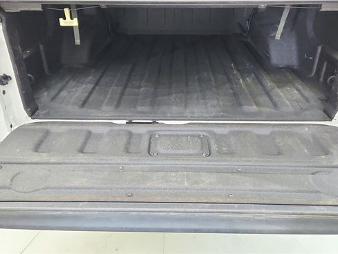 Used 2024 Jeep Gladiator Sport image 19