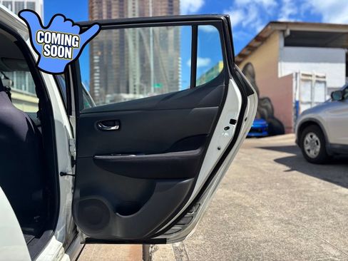 Used 2019 Nissan Leaf S w/ S Charge Package FWD image 11