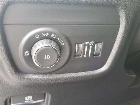 New 2025 Jeep Grand Cherokee Limited image 24