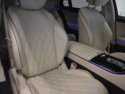 Used 2025 Mercedes-Benz S 580e 4MATIC Sedan image 6