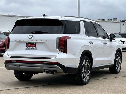 Used 2024 Hyundai Palisade Limited image 4