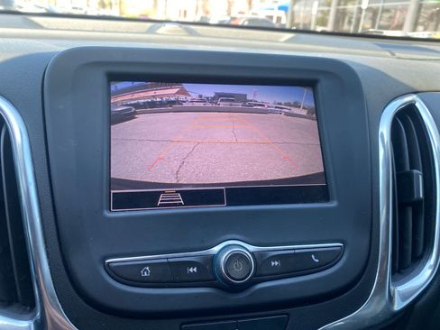 Used 2022 Chevrolet Equinox LT FWD image 15