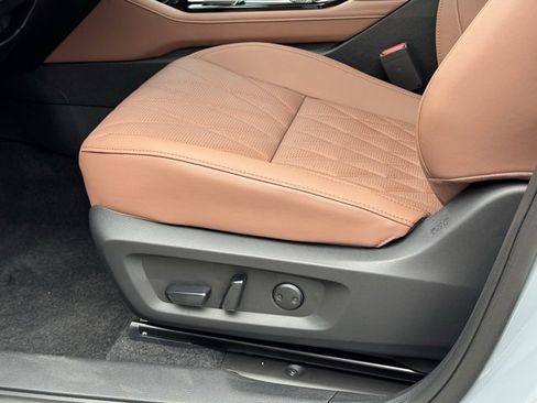 New 2025 Mitsubishi Outlander SEL image 17