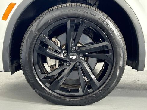 Used 2024 Volkswagen Tiguan SE R-Line AWD/4WD image 36