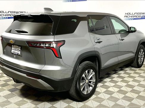 Used 2025 Chevrolet Equinox LT image 9