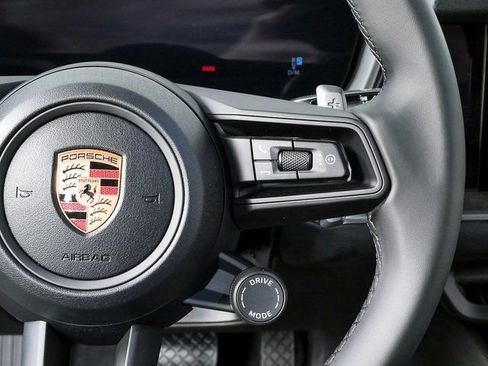 New 2026 Porsche Cayenne image 11