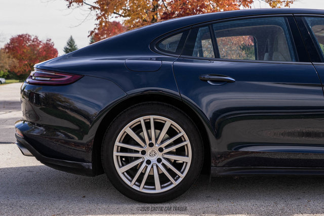 Used 2017 Porsche Panamera 4 AWD/4WD image 8