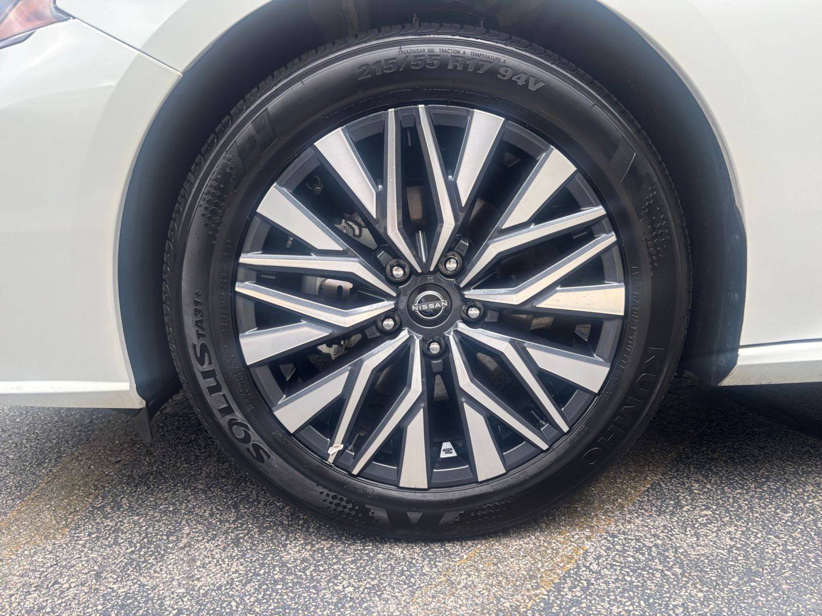 Used 2026 Nissan Altima 2.5 SV FWD image 29