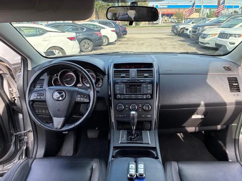 Used 2011 MAZDA CX-9 Touring w/ Moonroof & Bose Audio Pkg FWD image 13