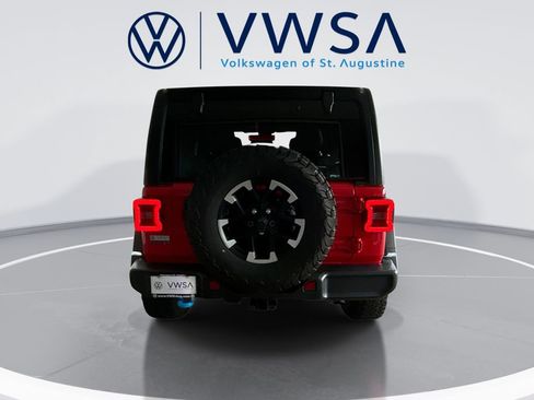 Used 2024 Jeep Wrangler Unlimited Rubicon 4xe AWD/4WD image 7