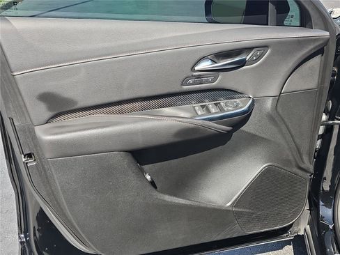 Used 2023 Cadillac XT4 Sport w/ LPO, Onyx Lite Package image 15