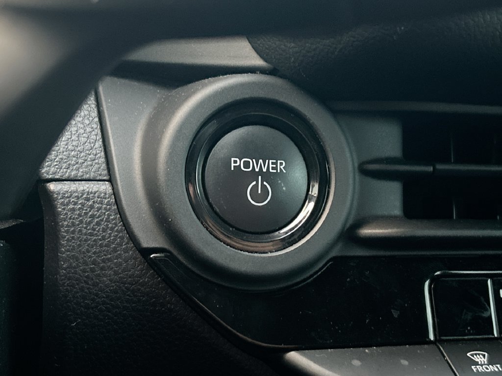 Used 2023 Toyota Crown AWD/4WD image 19