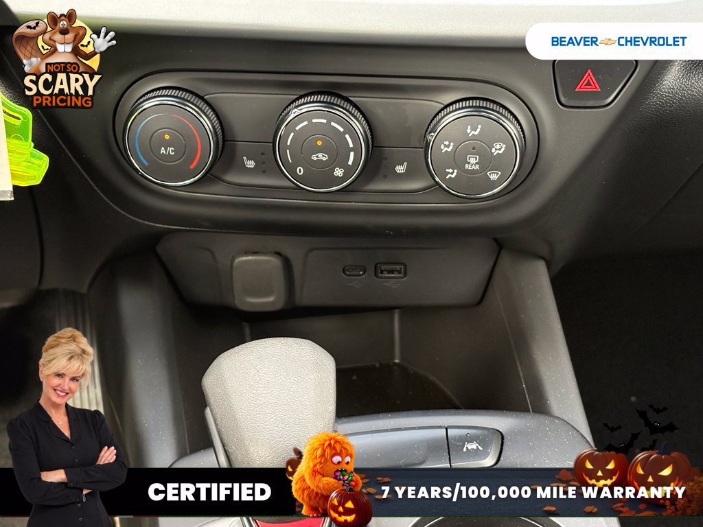 Used 2025 Chevrolet Trax RS w/ Sunroof Package FWD image 22