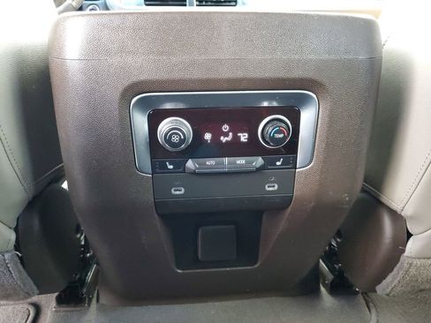 Used 2021 Chevrolet Tahoe Z71 w/ Z71 Signature Package image 25