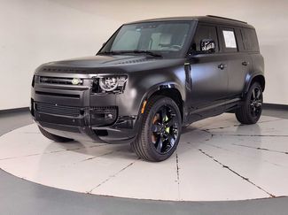 Used 2023 Land Rover Defender 110 SE AWD/4WD video 1