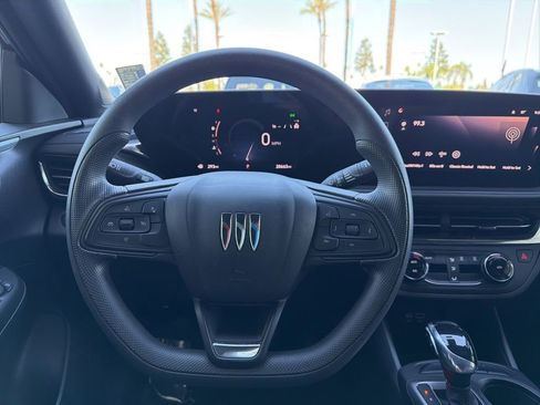 Used 2024 Buick Envista Preferred FWD image 18