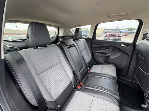 Used 2019 Ford Escape SE FWD image 31