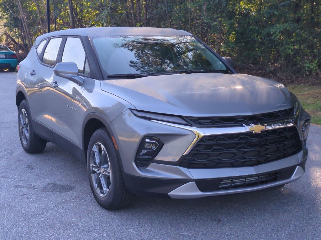 New 2026 Chevrolet Blazer LT FWD image 3