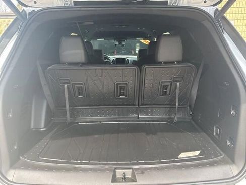 Used 2023 Chevrolet Traverse RS w/ LPO, Floor Liner Package FWD image 6