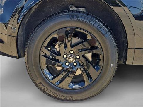 Used 2026 Land Rover Discovery Sport Landmark AWD/4WD image 25