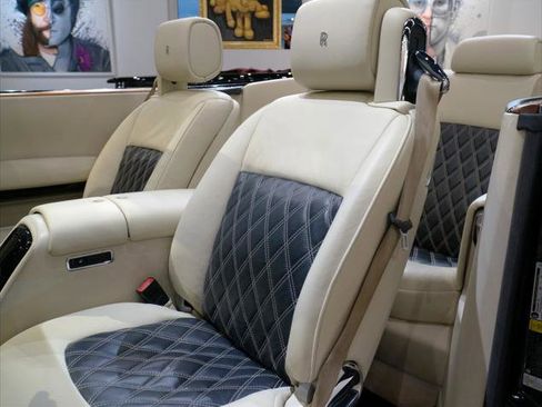 Used 2008 Rolls-Royce Phantom Drophead Coupe RWD image 21