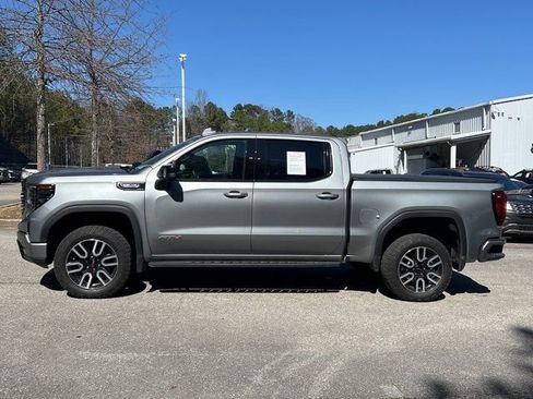Used 2024 GMC Sierra 1500 AT4 w/ Technology Package image 2
