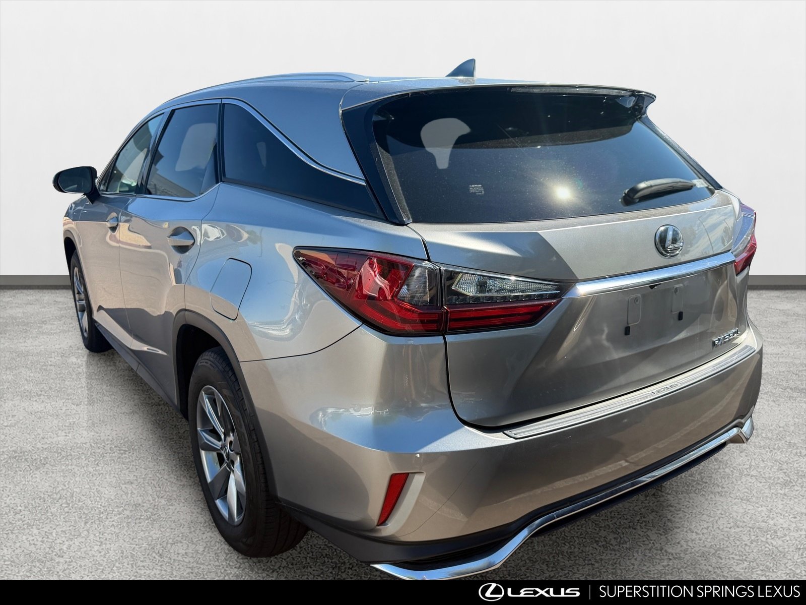 Used 2019 Lexus RX 350L FWD w/ Accessory Package image 4