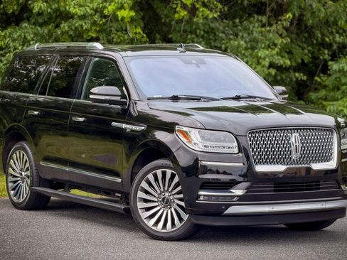Used 2018 Lincoln Navigator Reserve w/ Technology Package AWD/4WD image 6