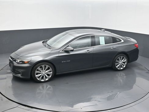 Used 2017 Chevrolet Malibu Premier w/ Premier Sun and Wheel Package image 12