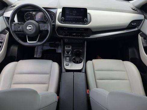Used 2023 Nissan Rogue SV w/ SV Premium B Package FWD image 11