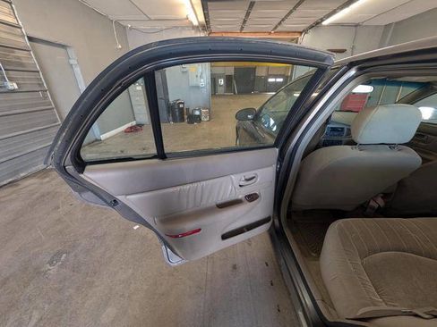 Used 2003 Buick Century Custom FWD image 23