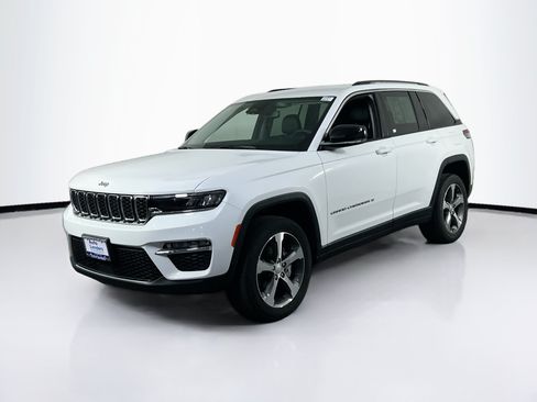 Used 2023 Jeep Grand Cherokee Limited AWD/4WD image 1