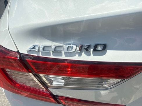 Used 2021 Honda Accord EX image 9