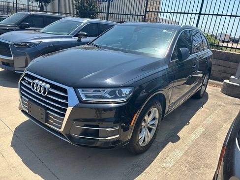 Used 2017 Audi Q7 3.0T Premium Plus w/ Premium Plus Package AWD/4WD image 5