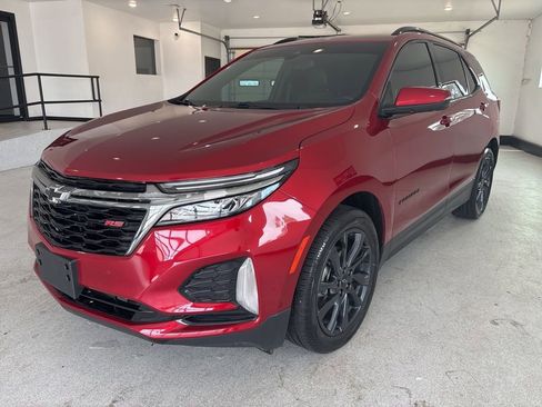 Used 2022 Chevrolet Equinox RS FWD image 3