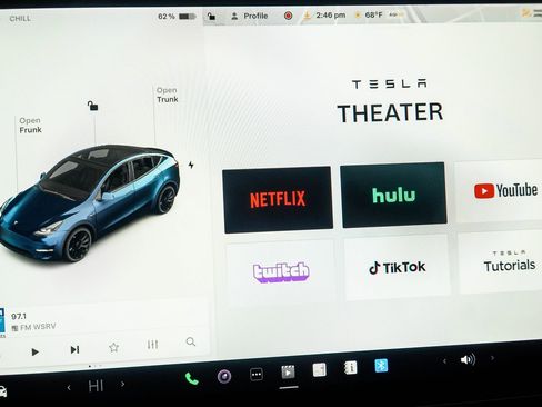 Used 2022 Tesla Model Y Performance image 22