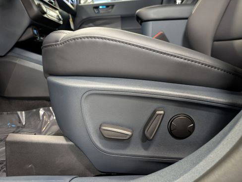 New 2025 Ford Maverick Lariat w/ Black Appearance Package image 27