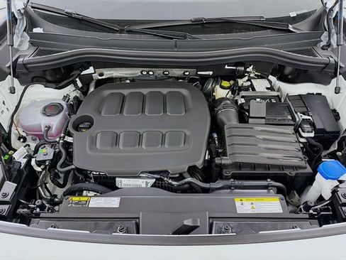 New 2026 Volkswagen Tiguan SE image 30